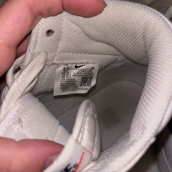 Nike Blazers - Picture 5 of 5